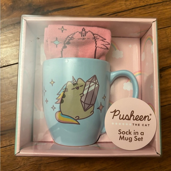 Pusheen sock in a mug set 18 oz mug - Picture 1 of 2